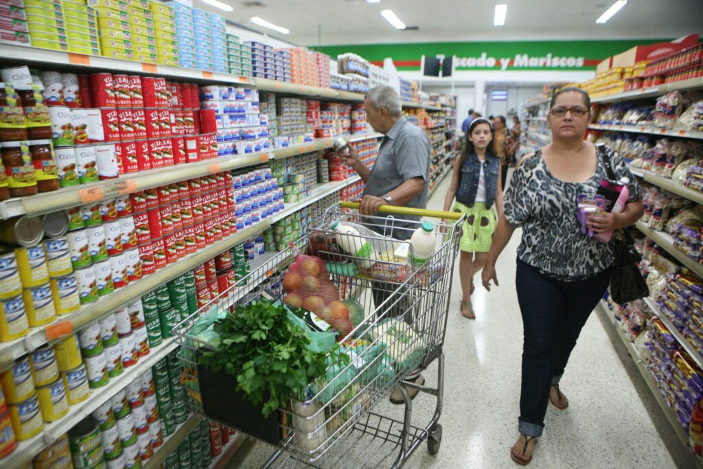 Venezuelan Economy Grows for 20th Consecutive Quarter