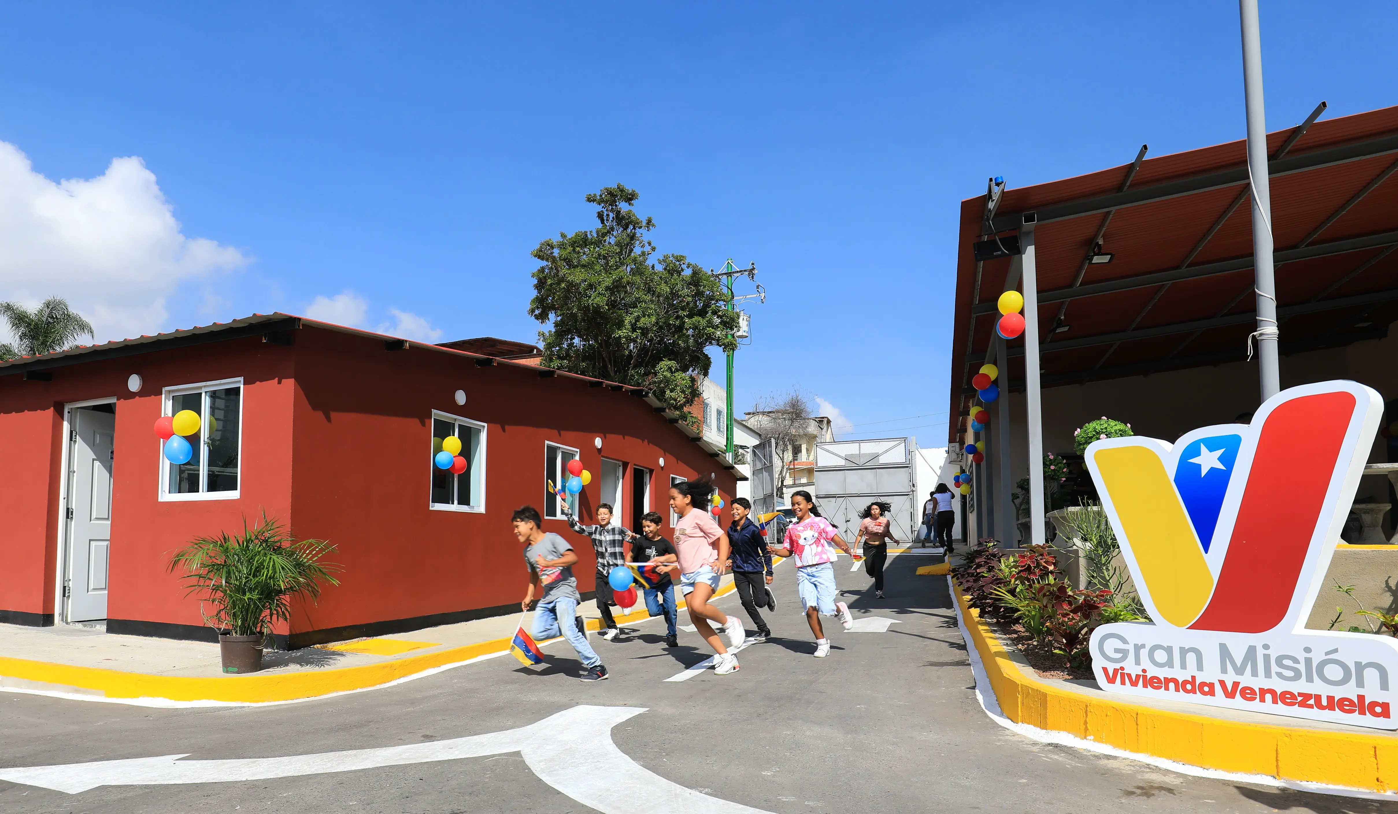 The objective is to build another 3 million by 2031. Photo: Venezuelan Presidential Press.