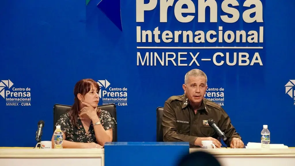 Cuba Publishes New Migration Law, Ends Citizen Permanence Demands