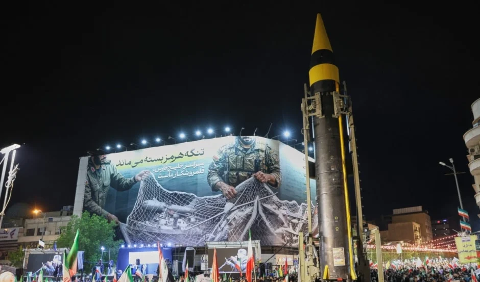 Iran, United States, IRGC, Bandar Abbas, Strait of Hormuz, military escalation, ceasefire talks, frozen assets, nuclear negotiations
