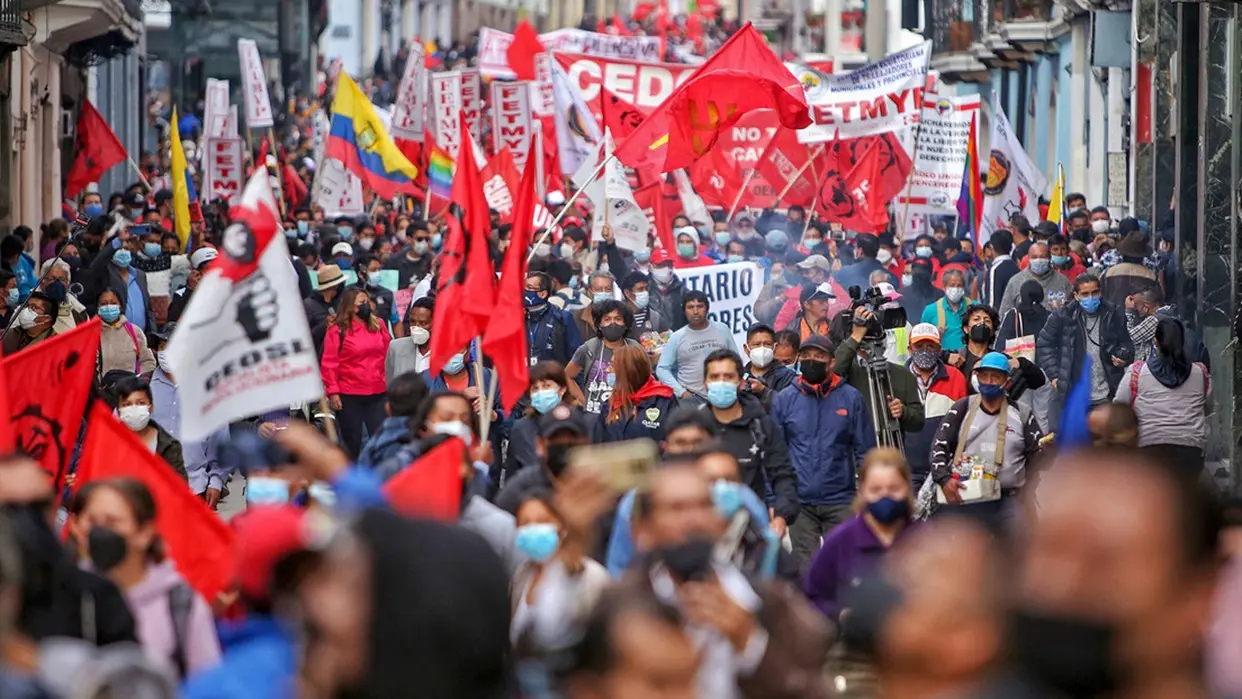 Ecuadorians March Against Job Insecurity and Militarization of Protests