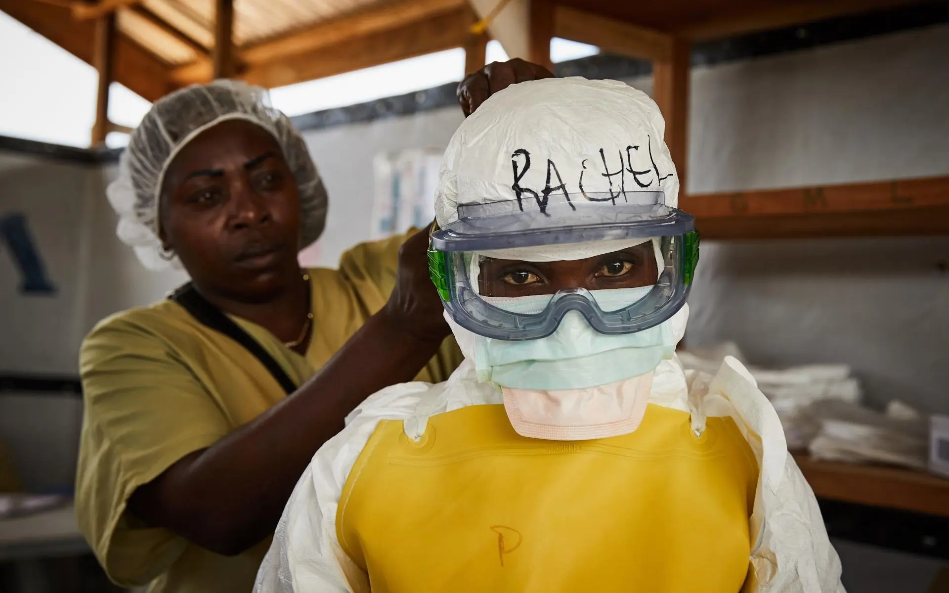 The W.H.O. allocated a half-million dollars from its emergency fund and sent medical supplies along with personal protective equipment to contain infections. Photo: EFE.