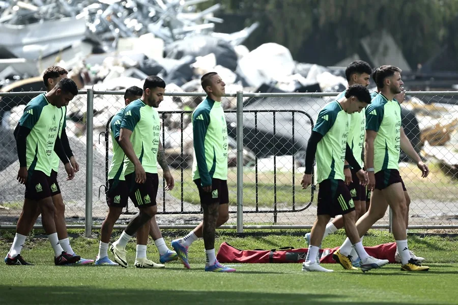 The Mexican coaching staff confirmed that any player who fails to meet the deadline will automatically be removed from the FIFA World Cup team. Photo: EFE.