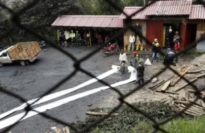 Rescue teams operate after a deadly mine explosion in Sutatausa, Colombia. Photo: EFE