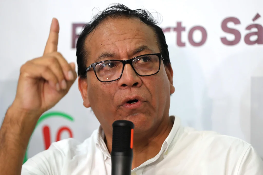 The candidate noted that this coordinated action aims to ensure absolute transparency, legitimacy and political stability of the Andean country. Photo: EFE.