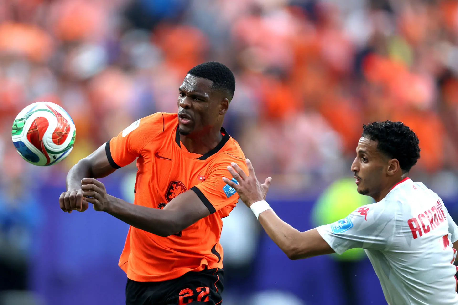 Netherlands finished as leader and advanced to the elimination stage with a margin over the rest of the zone, while Tunisia ended their participation at World Cup without points and with a difference of 12 goals against. Photo: EFE.