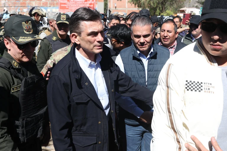 Bolivia protests, Rodrigo Paz, State of Exception, Evo Morales, roadblocks, La Paz, El Alto, military operation, political crisis, social movements