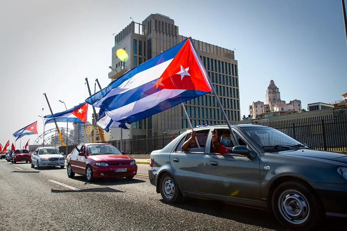 Italian Newspaper Condemns U.S. Siege of Cuba As Fascist