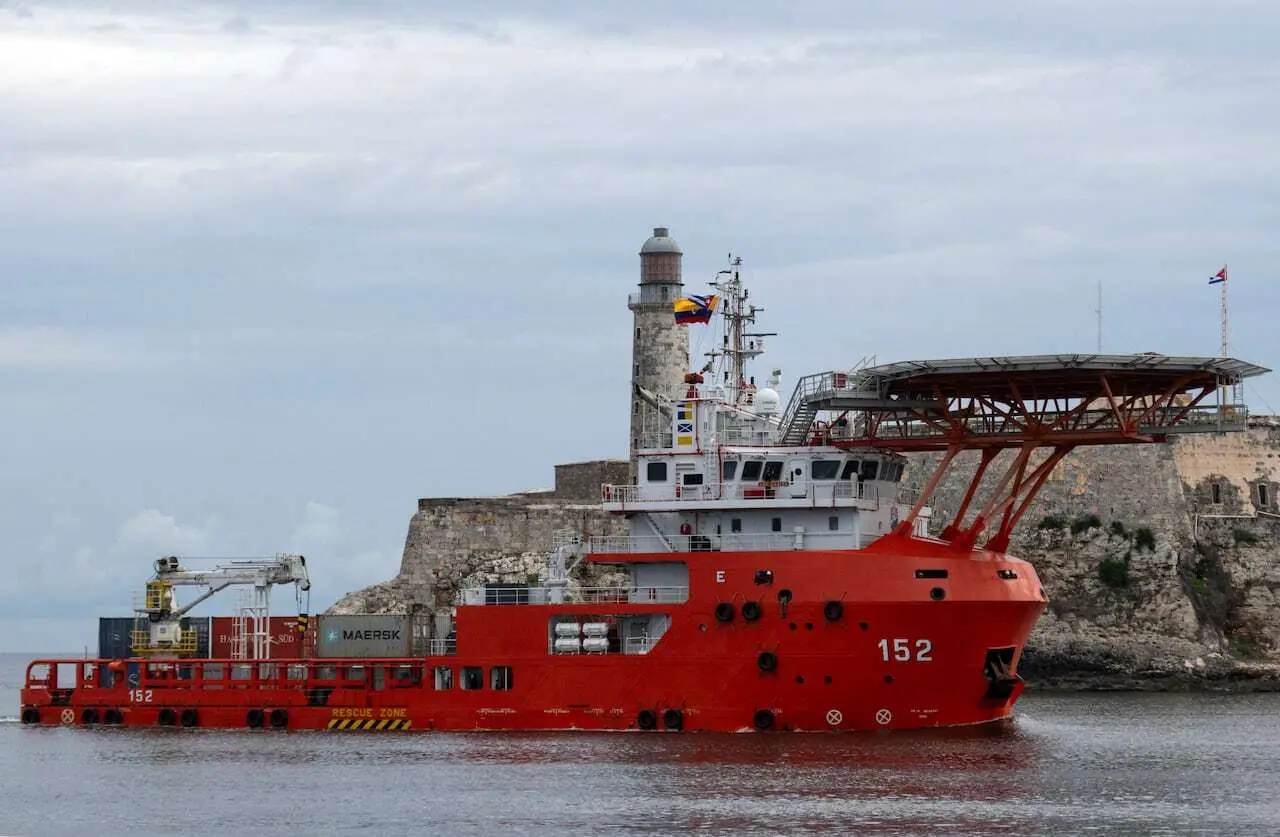 Cuba Receives Vessel with Humanitarian Aid from Colombia