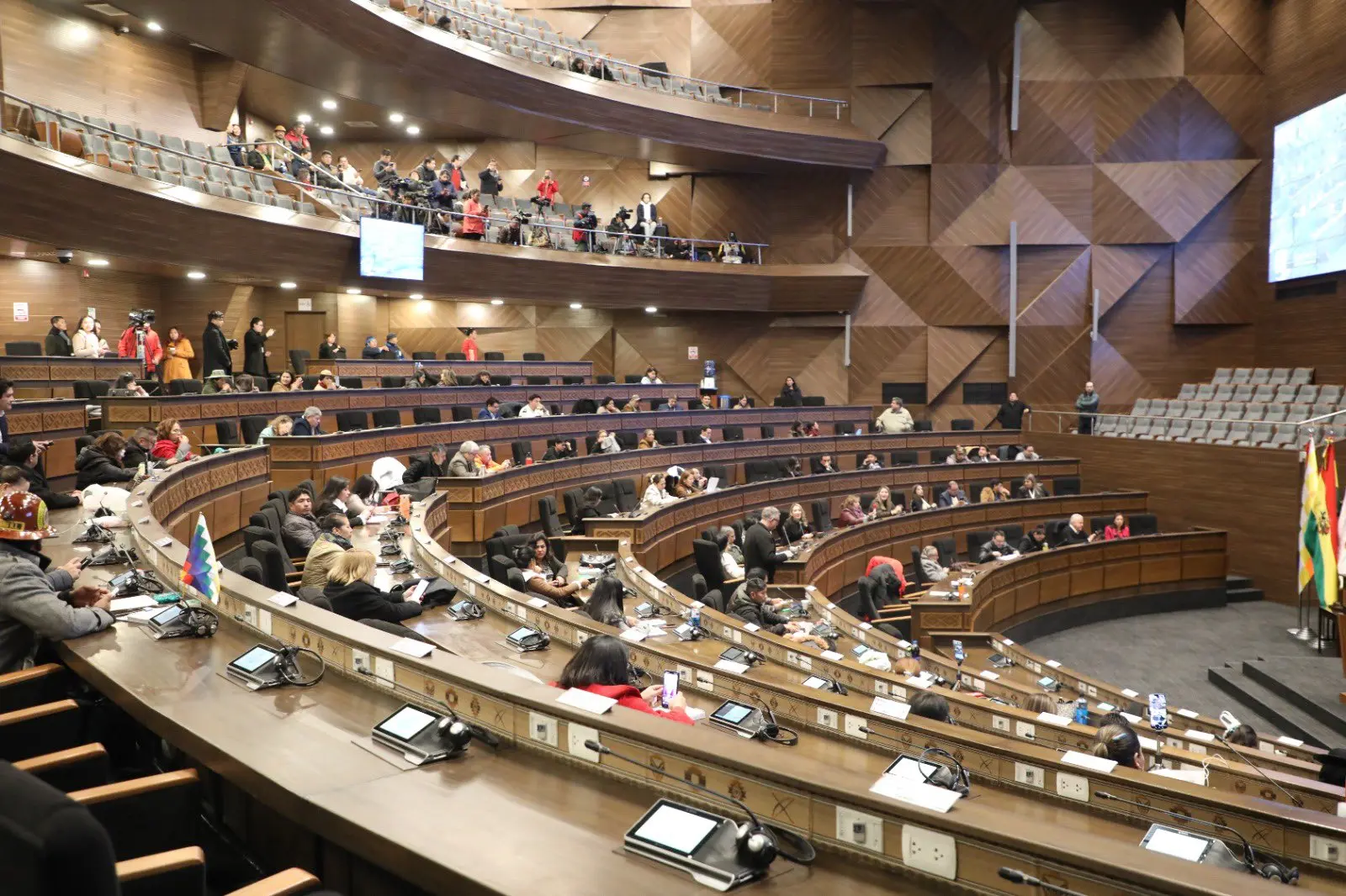 Bolivia’s Parliament Validates State of Emergency Decree Against Roadblocks