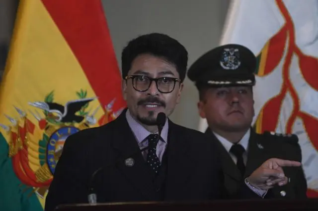 Bolivia government, Central Obrera Boliviana, COB, dialogue talks, Fernando Aramayo, labor federation, social demands, public enterprises, social protest, La Paz