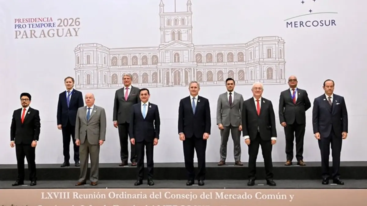 Chile and Ecuador Leaders Arrive for Mercosur Summit