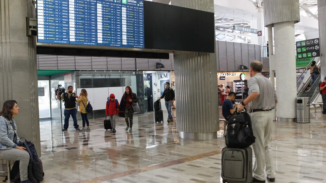 The measure would affect the economy of passengers and would pose a severe logistical challenge in the face of the massive arrival of fans. Photo: Forbes.
