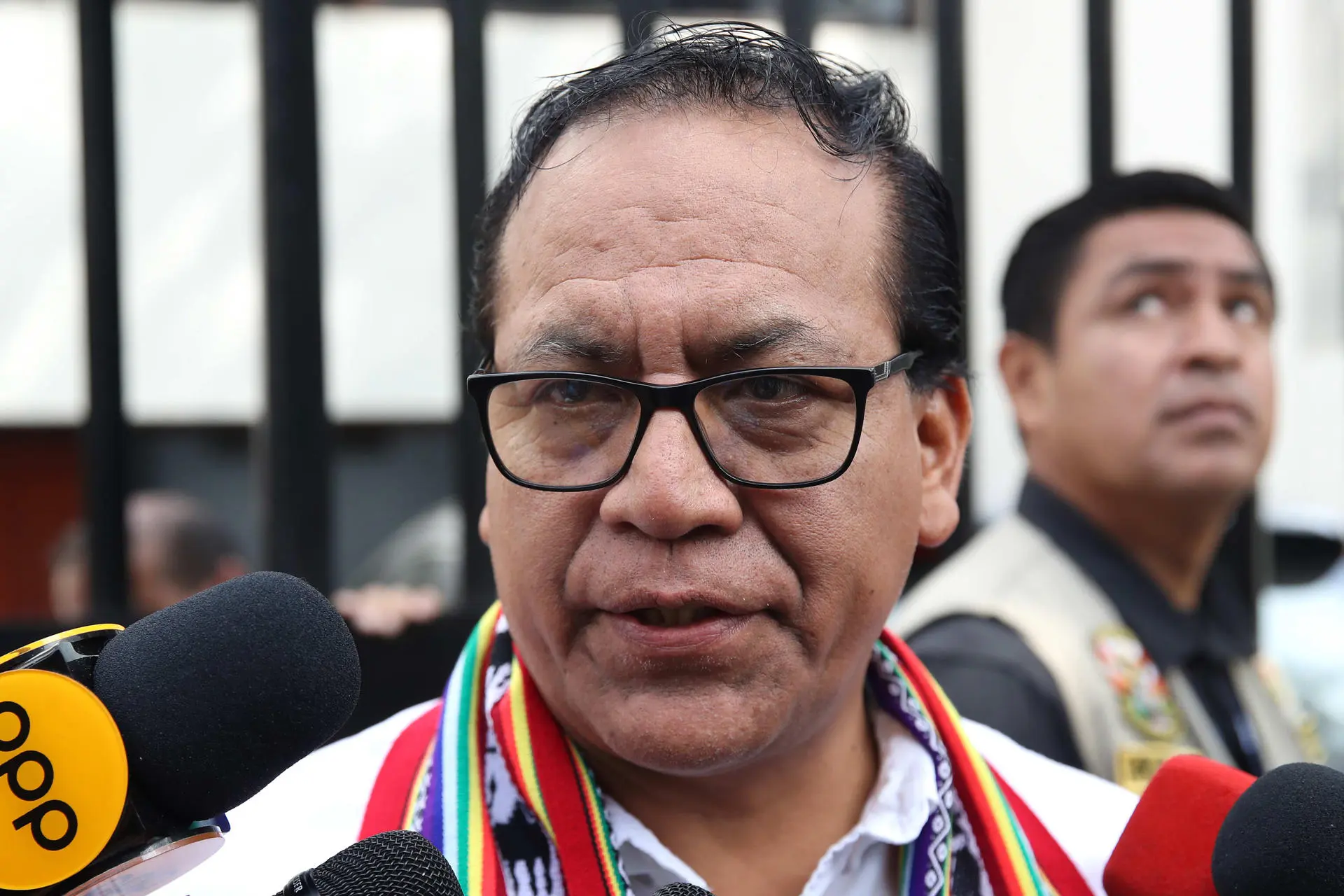 The National Election Jury of Peru and the special juries assess the validity of contested votes and the minutes coming from abroad to define the official results of the contest. Photo: EFE.