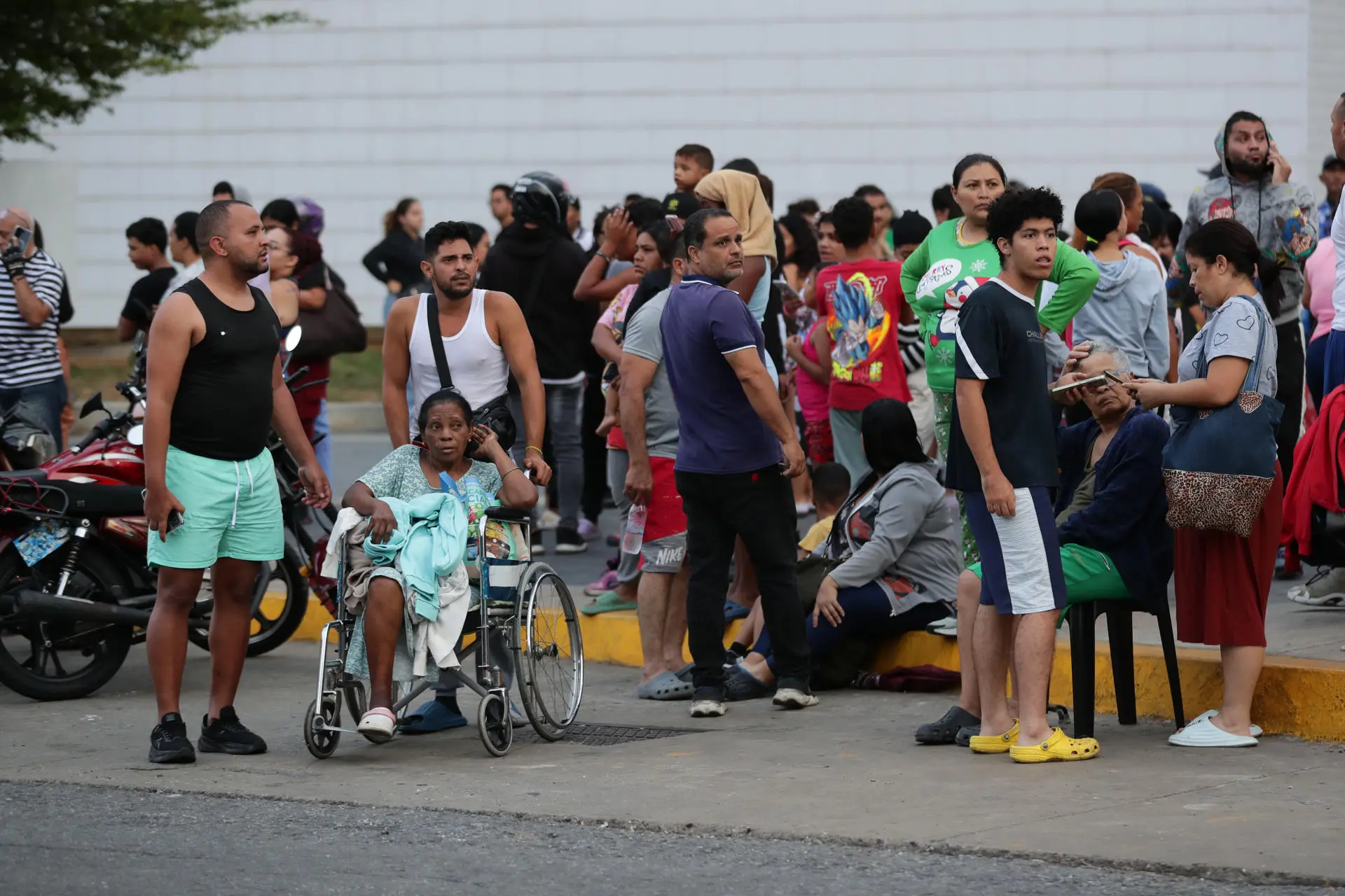 Diosdado Cabello reported that the citizen security authorities and risk management bodies carry out constant monitoring to assess the structural situation and respond immediately to any emergency reported by the Venezuelan communities. Photo: EFE.