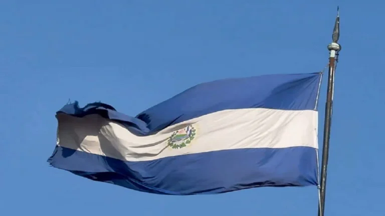 Authorities in El Salvador announced the nationwide return to face-to-face educational activities. Photo: @HugoPreza_