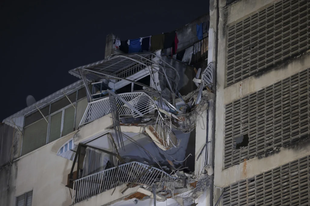 Venezuela earthquake, aftershocks, Funvisis, La Guaira, Naiguatá, 4.5 magnitude, rescue operations, Civil Protection, emergency response.