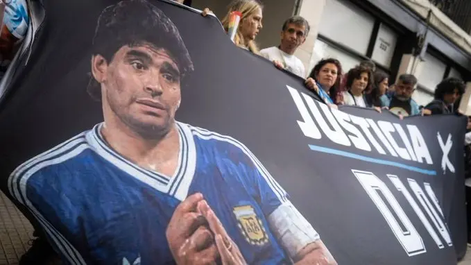 Diego Maradona death trial, Carlos Cottaro testimony, communication restrictions, Agustina Cosachov, Leopoldo Luque, Argentina court proceedings