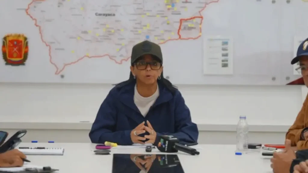 Venezuela, La Guaira, twin earthquakes, electricity restoration, rescue operations, Delcy Rodríguez, Civil Protection, international rescue missions