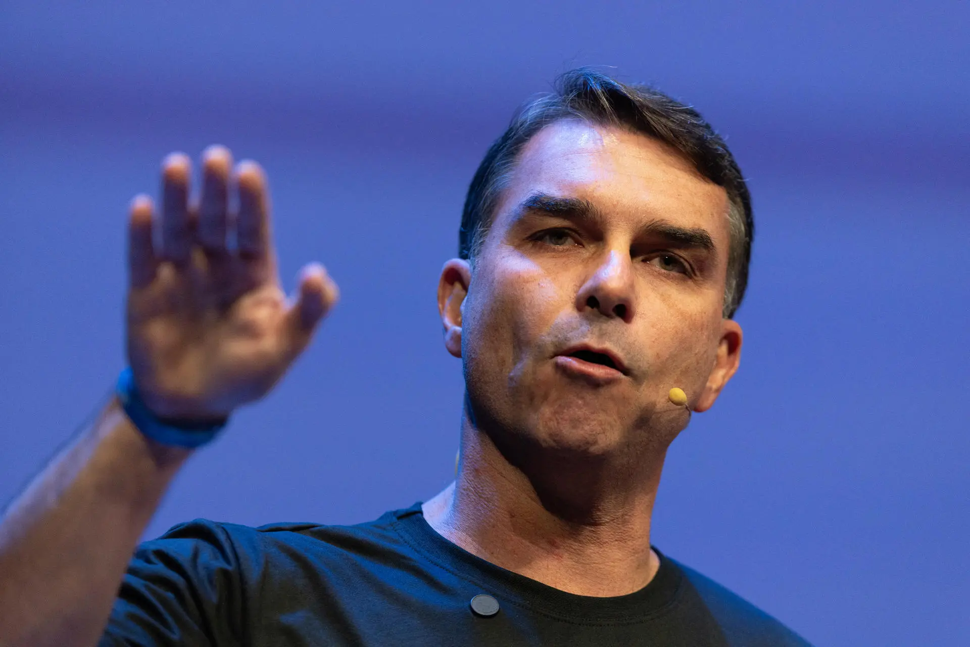 Brazil Court Suspends Flavio Bolsonaro’s Visits to Former President