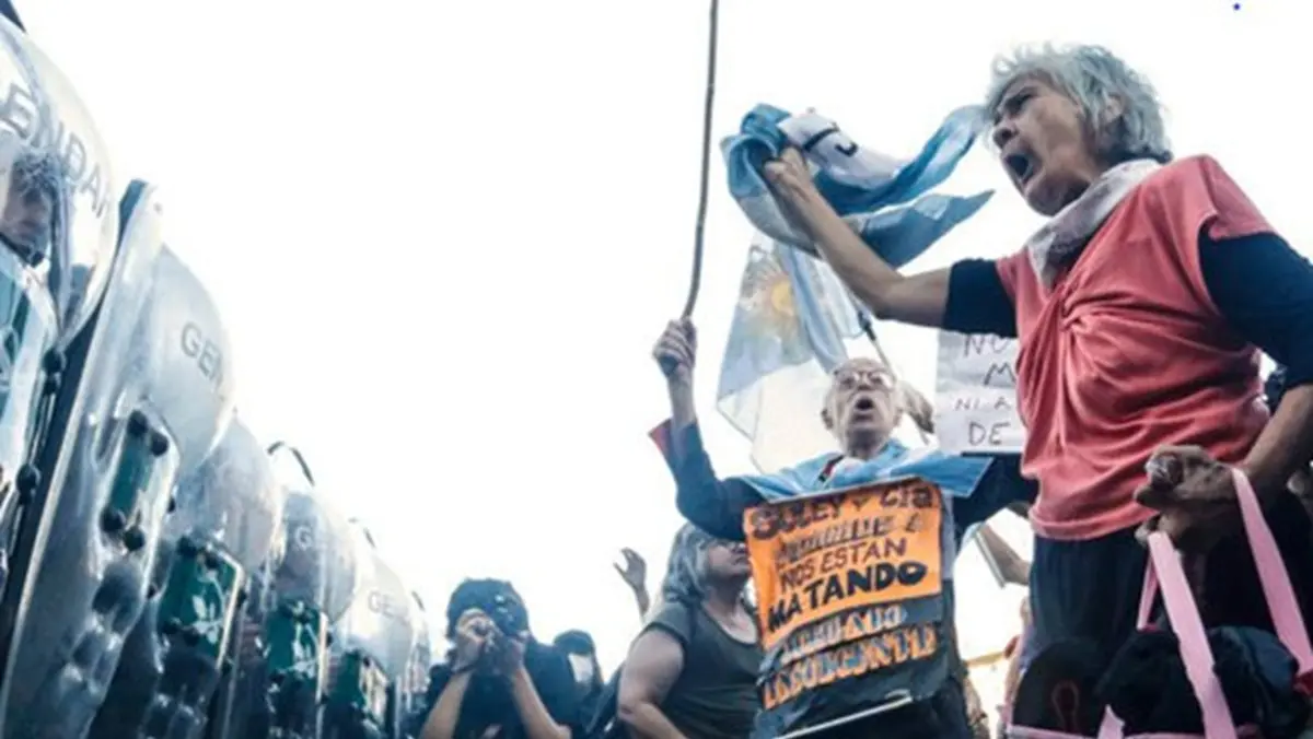 Argentine Unions Rally in Support of Pensioners