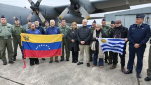 Uruguay humanitarian airlift, Venezuela earthquake relief, Hercules aircraft, medical supplies, powdered milk, Uruguayan Air Force, Caracas