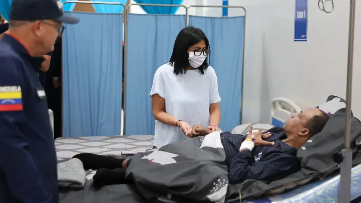 Venezuela Sets 82 Temporary Camps for Earthquake Survivors