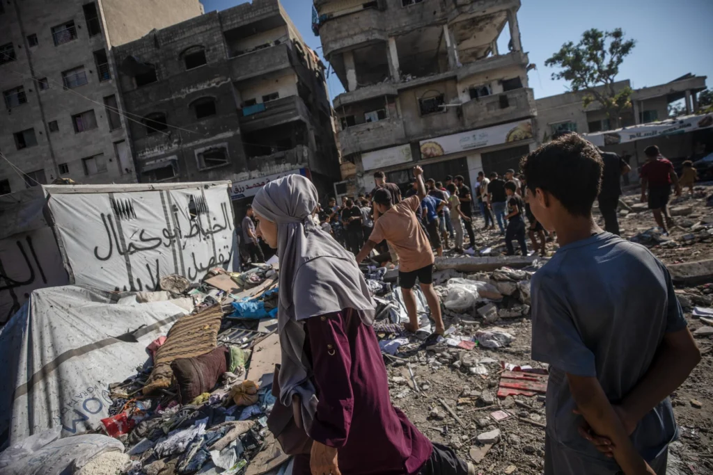 Care projections for next year estimate that some 74,000 Gazan children will require specialized treatment for acute malnutrition. Photo: EFE.