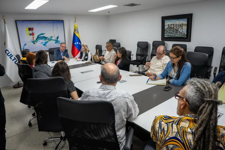 UNESCO Venezuela heritage protection team safeguarding archives after June earthquakes