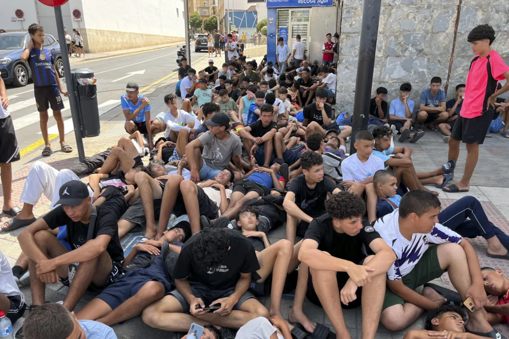 Ceuta ruled that the return of migrants to their territory of origin constitutes the only viable alternative to solve the saturation of the Spanish enclave. Photo: EFE.