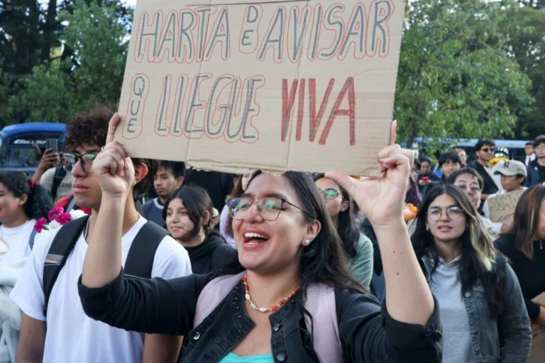 Police investigate disappearances in Ecuador following a rise in missing persons cases during the first half of 2026.
