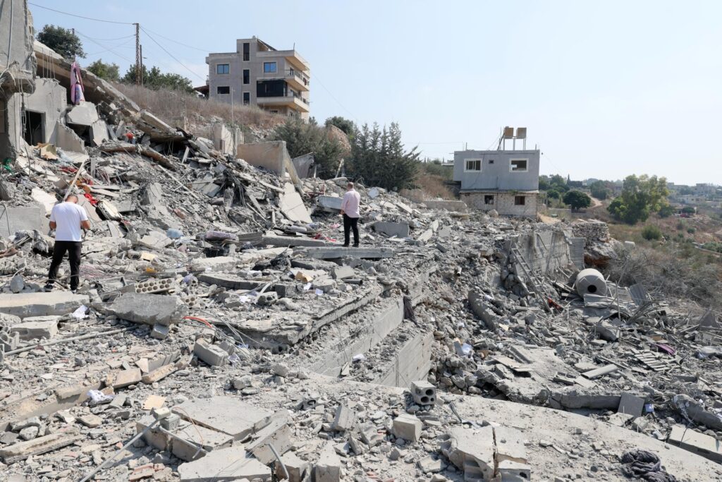 At least 12,301 people have been injured in Lebanon since March 2, when the Israeli army launched its offensive, the Lebanese Ministry of Health reported. Photo: EFE.