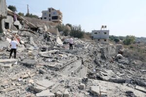 At least 12,301 people have been injured in Lebanon since March 2, when the Israeli army launched its offensive, the Lebanese Ministry of Health reported. Photo: EFE.