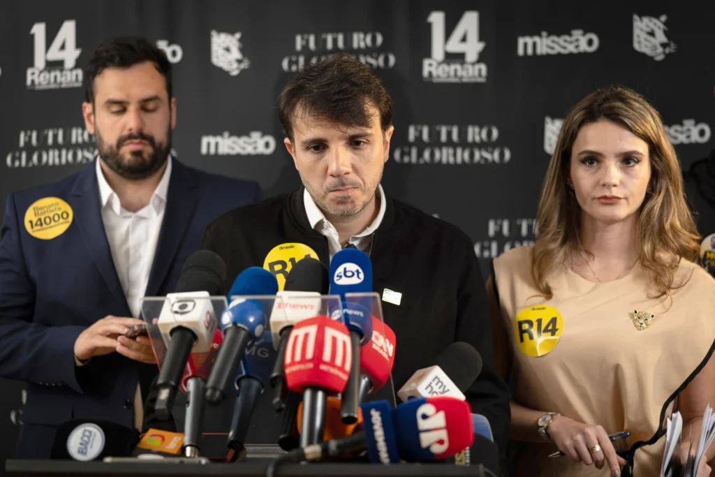 The investigation found that the conservative political group led by Renan Santos initially filed with the Superior Electoral Court only one account on social network X and an official website, deliberately hiding 18 other active accounts on digital platforms. Photo: EFE.
