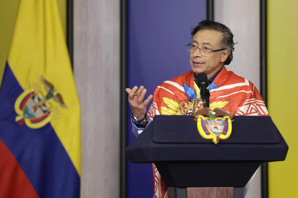 Petro disregarded the election results by pointing out foreign capital intervention and security failures in the system. He claimed that the alteration violates the Constitution and the national sovereignty of the country. Photo: EFE.