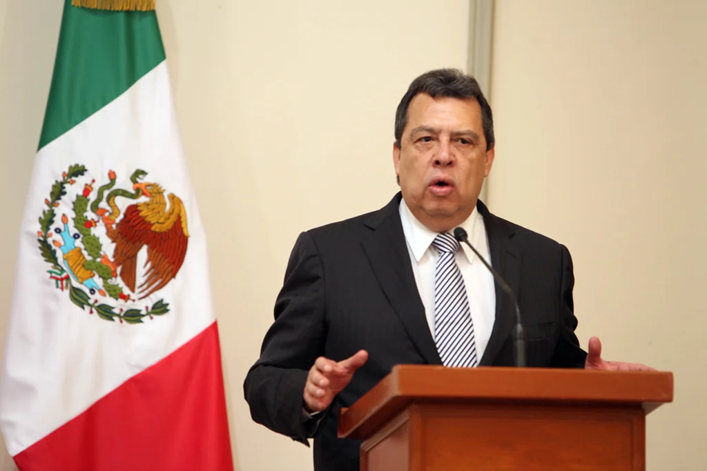 (FILE) The formal indictment establishes that Aguirre Rivero directly ordered the theft and destruction of the recordings recorded by security cameras number 12 and 15 located outside the State Palace of Justice in Iguala. Photo: EFE.