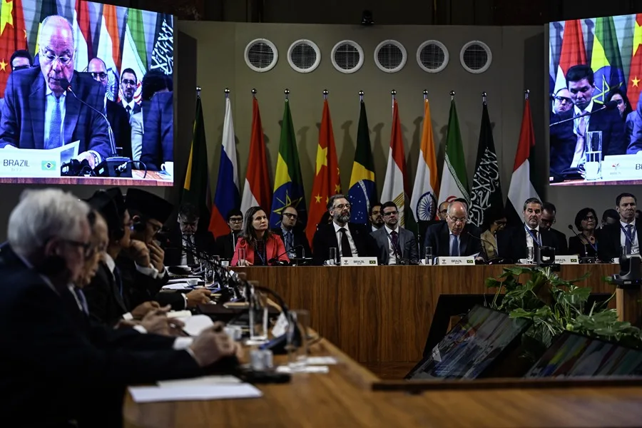 (FILE) The impulse responds to the need to reduce reliance on the dollar as a benchmark currency and lower transaction costs. Photo: EFE.