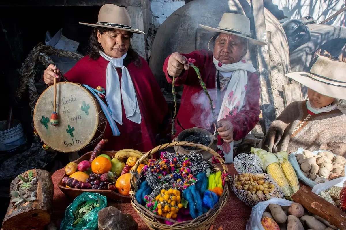 Pachamama Month Begins in Bolivia with Traditional Offerings