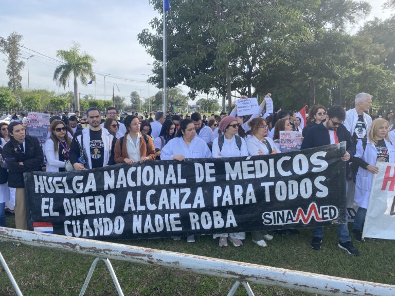 Paraguayan doctors protest over low salaries during a public health strike in Asunción