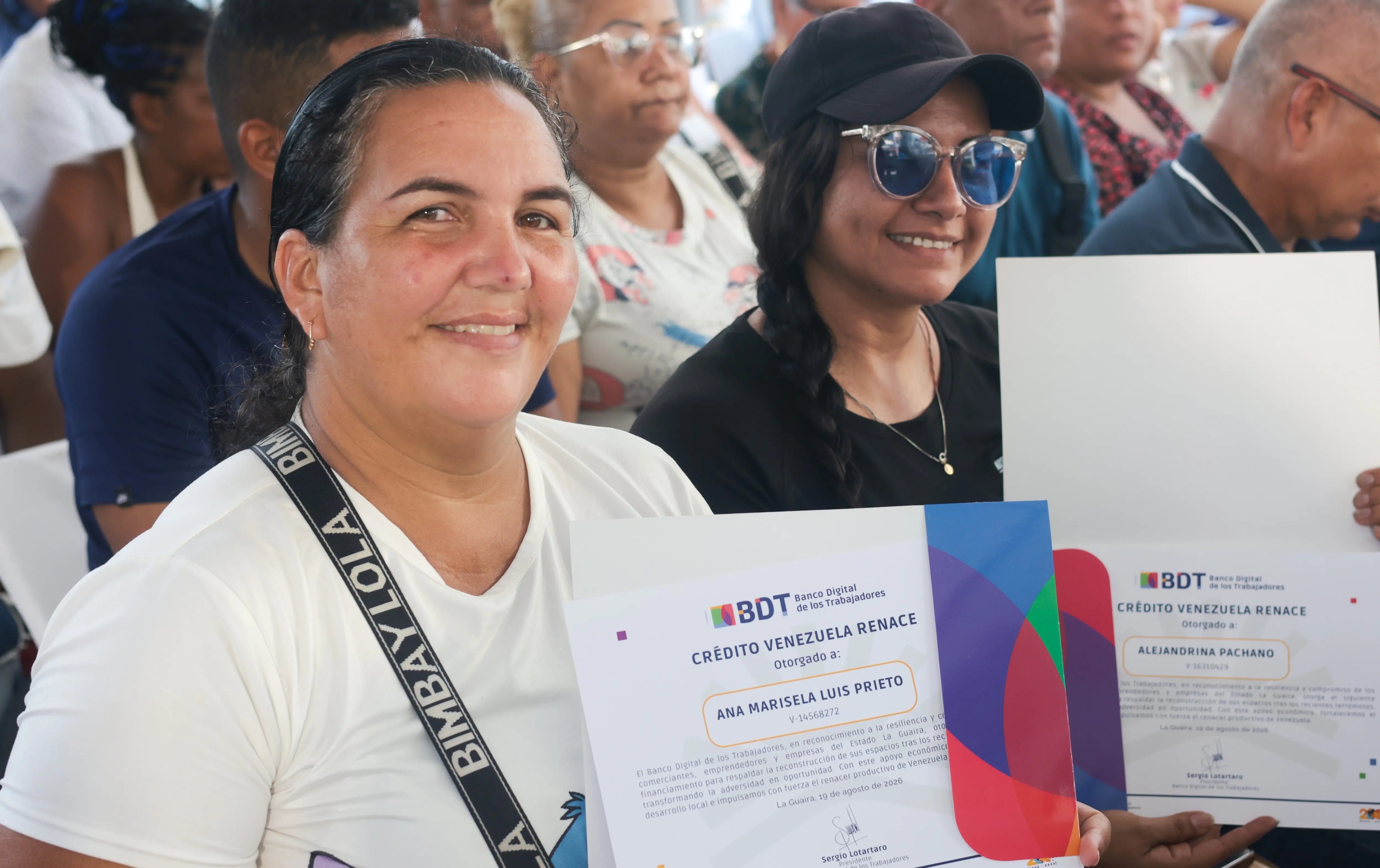 478 credits are directed to entrepreneurs and merchants of La Guaira state. Photo: Venezuelan Presidential Press.
