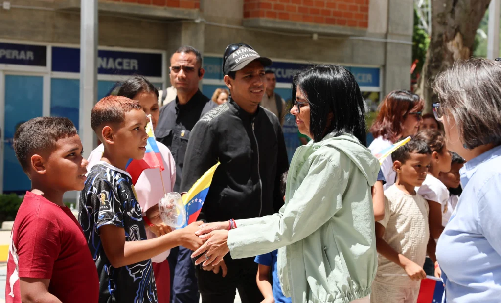 With this new allocation, public policies for emergency care exceed the 336 properties delivered to families impacted by the double earthquakes. Photo: Venezuelan Presidential Press.