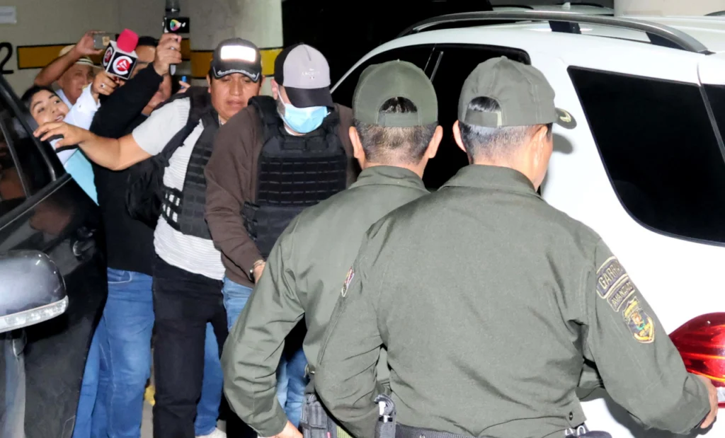 Cerimedo Bolivia case: Argentine advisor Fernando Cerimedo detained for attempted femicide and corruption.