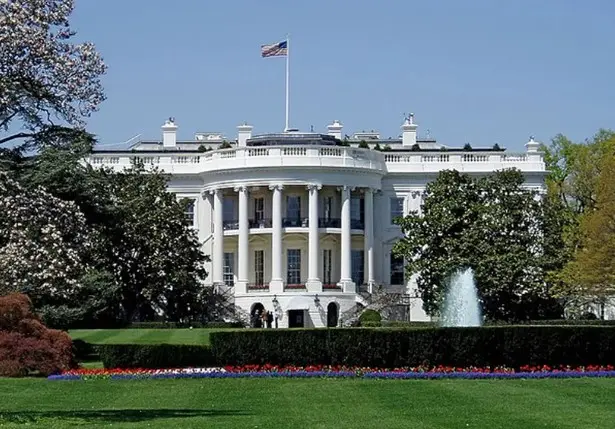 US citizens evacuate Middle East warning issued by embassies