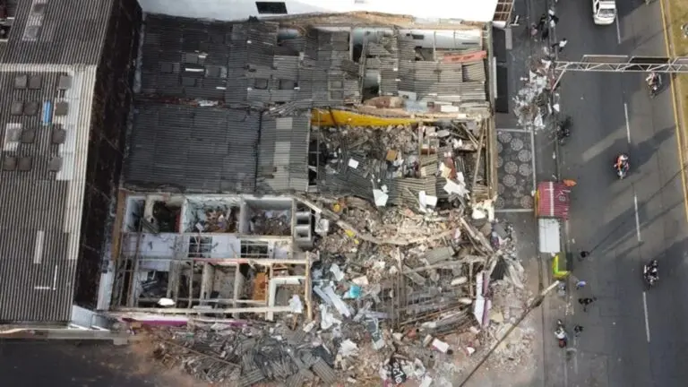 Colombia earthquake damage leaves communities searching for survivors across 15 departments.