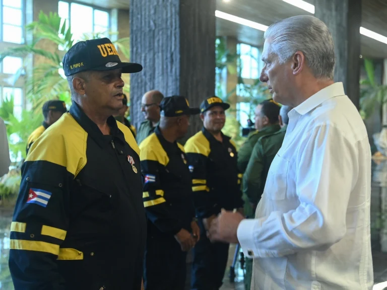Cuban rescue brigade members receive recognition after earthquake response mission in Venezuela