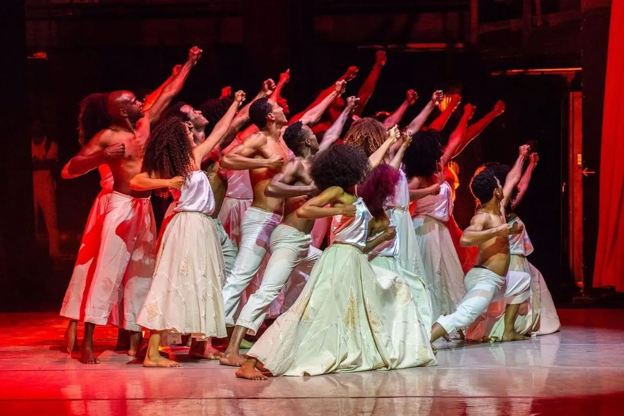 Folk Dancers Pay Tribute to the Union of Writers and Artists of Cuba
