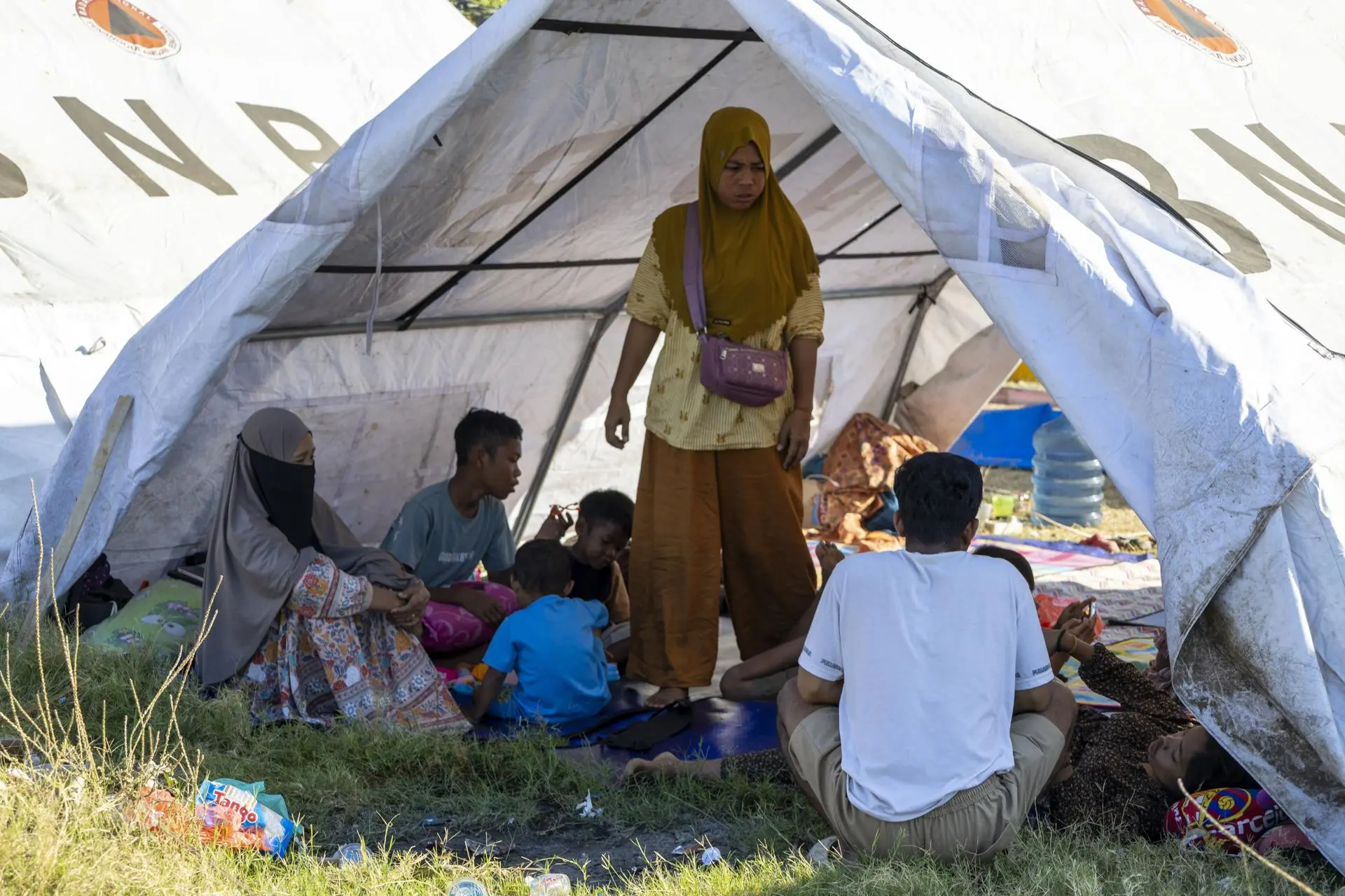 Magnitude 5.7 earthquake strikes Indonesia’s Flores island after deadly magnitude 7.7 quake