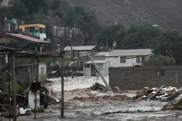 Chile flood emergency with evacuations and flooded communities