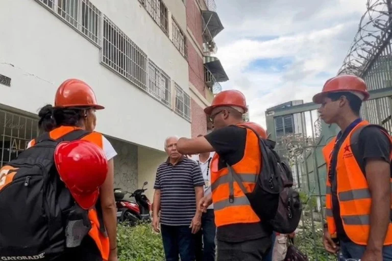 Venezuelan authorities assess homes and plan housing construction in La Guaira after June earthquakes
