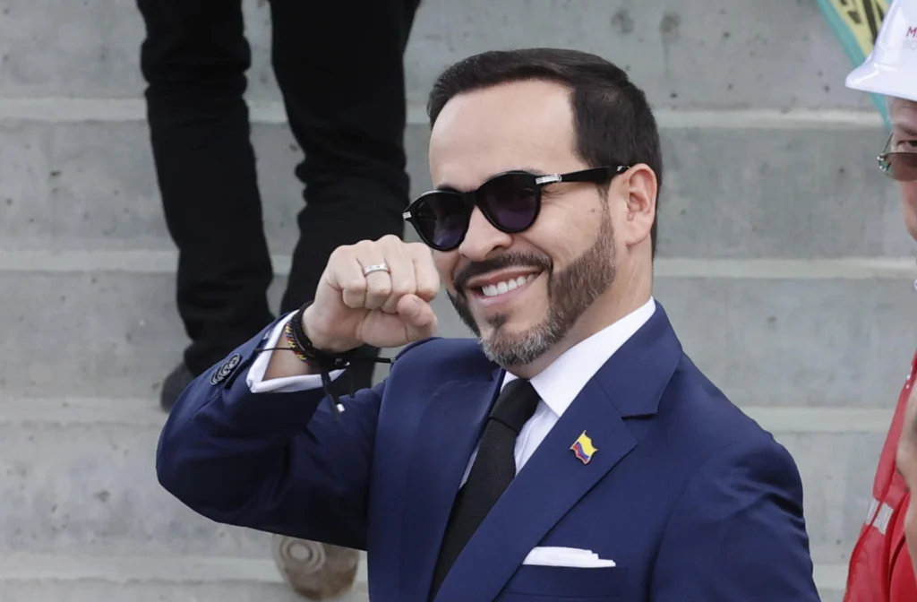 De la Espriella's announcement has ignited a heated discussion about the implications of this policy shift. Photo: EFE.